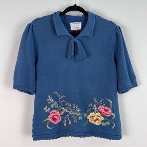 Vtg Woman 1990 Susan Bristol hand embroidered short sleeve blue floral sweater